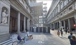 Real image from Square of the Uffizi