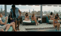 Movie image from Dachterrassen-Lounge mit Schwimmbad