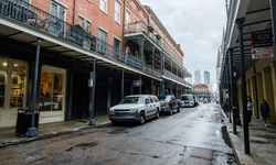 Real image from Chartres Street (between St. Ann & Madison)