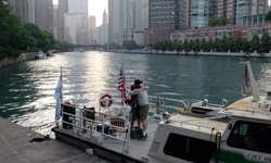 Movie image from Muelle del paseo fluvial de Chicago