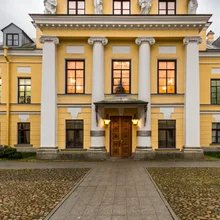 Дворец Бобринских